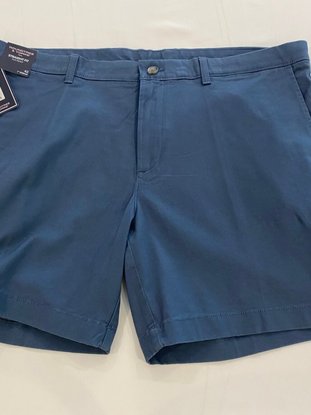 ROUNDTREE & YORKE Men's Cloud Flat Front Chino Short - NWT - 42 Blue 7" Inseam